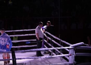 Skandaloze: Gjyqtari godet me trofe trajnerin kosovar në turneun e kikboksit në Mal të Zi