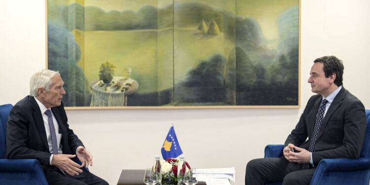 Kurti dhe Clark flasin për planet zhvillimore të Kosovës