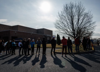 Votimet vazhdojnë vetëm edhe në dy shtete