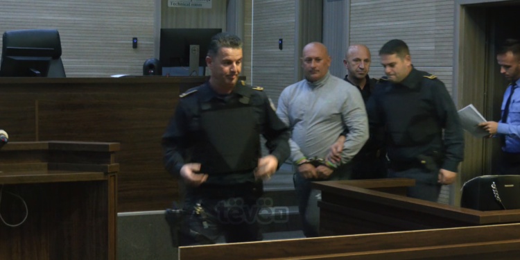 Nis gjykimi ndaj Millosh Pleckoviqit, akuzohet se bashkë me ushtarë serbë vranë tre civilë në Prizren