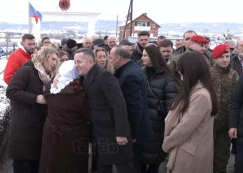 ‘’Unë s’mërzitem hiç, na ka zdritë fytyrën” – Përkujtohen dëshmorët e betejës së Llapashticës