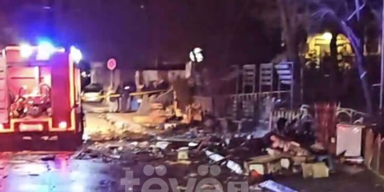 Morën flakë lokalet dhe banesat përreth – policia jep detaje për shpërthimin nga fishekzjarret në Prizren