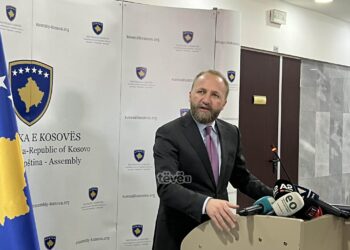 Tahiri: Mesazh i keq për qytetarët se si e tejkalon kryeministri i vendit organin e akuzës