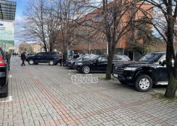 Ambasadorët e vendeve të QUINT-it takohen me Kurtin