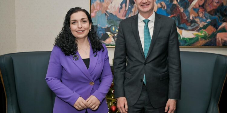 Osmani e falënderon Carpenterin për mbështetjen që ShBA-ja i ka dhënë Kosovës