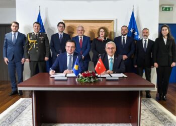 Nënshkruhet marrëveshja me prodhuesin turk për fabrikën e municioneve në Kosovë