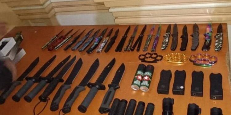 Sekuestrohen armë të ftohta në tregun e automjeteve