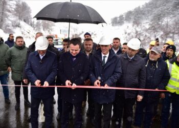 Kurti, Aliu e Durmishi përurojnë aksin rrugor Zhur-Brod