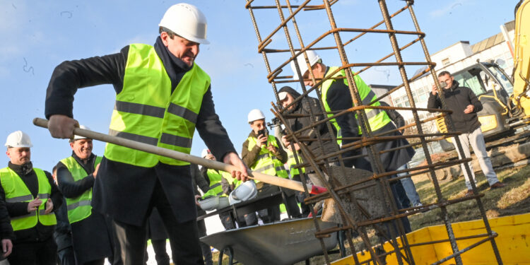 Vihet gurthemeli për ndërtimin e QKMF-së në Drenas, Kurti e quan projekt të rëndësishëm