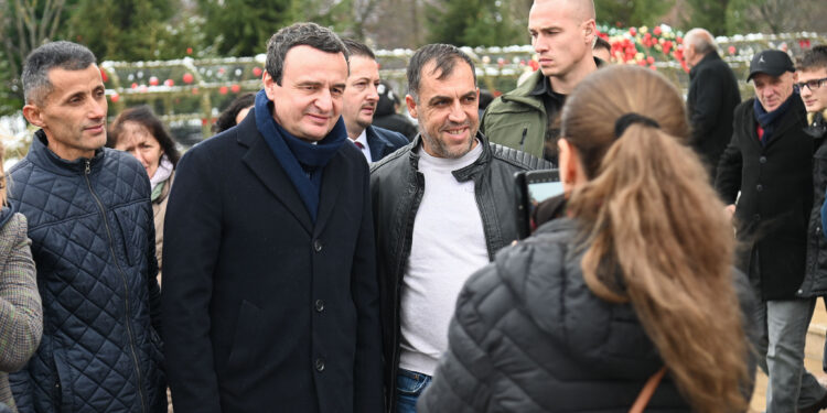 Kurti: Kujdesi, dashuria për njëri-tjetrin të jenë vlerat që na shoqërojnë