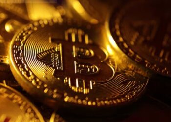 Çmimi i Bitcoin arrin 100,000 dollarë për herë të parë