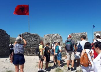 Rritet numri i vizitorëve në Shqipëri