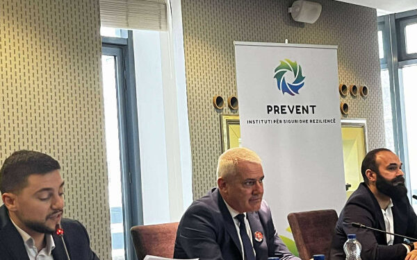 Sveçla thotë se sulmet në veri ishin sikur të Rusisë në Ukrainë