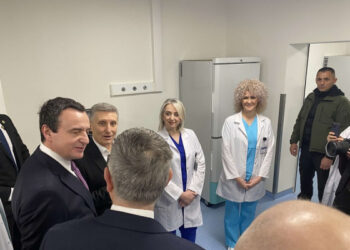 ​Shërbimi për Fertilizim të Asistuar Mjekësor në QKUK përurohet nga Kurti e Vitia