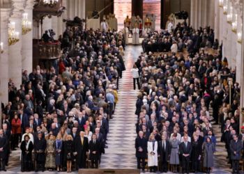 Pesë vjet pas zjarrit, rihapet katedralja Notre Dame