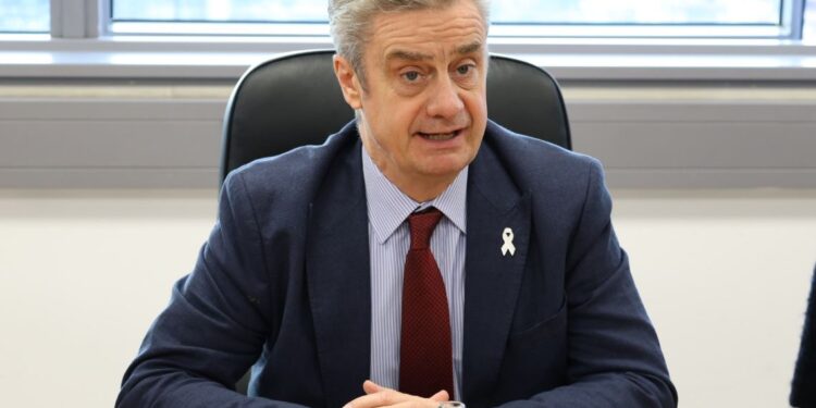 Ambasadori britanik ka një thirrje për KQZ-në pas moscertifikimit të Listës Serbe