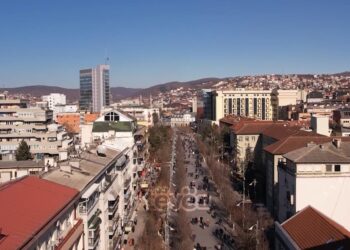 Vuçiq në presion nga protestat a mund të inskenohen tensione në Kosovë?