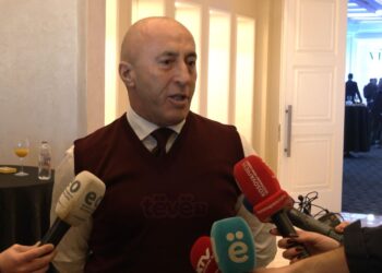 Vuçiq në presion nga protestat a mund të inskenohen tensione në Kosovë?