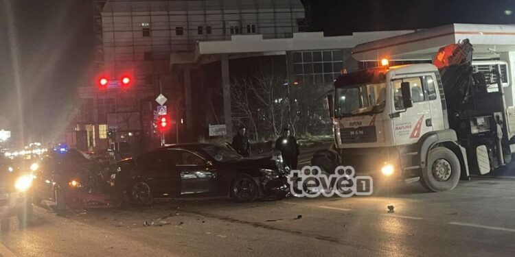 Dy të lënduar nga aksidenti në rrugën “Fahri Fazliu” në Prishtinë