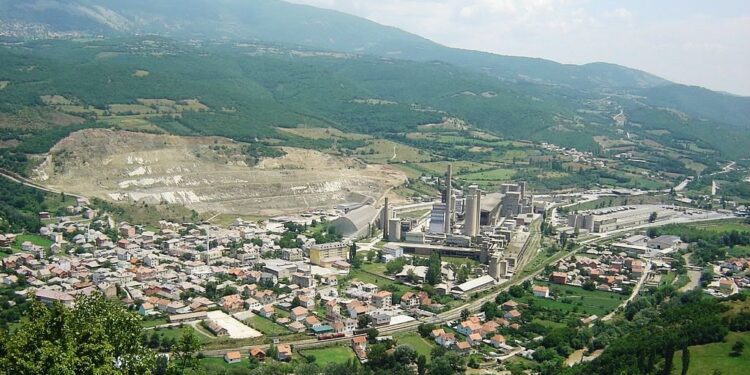 Si e mori emrin qyteti i Hanit të Elezit?