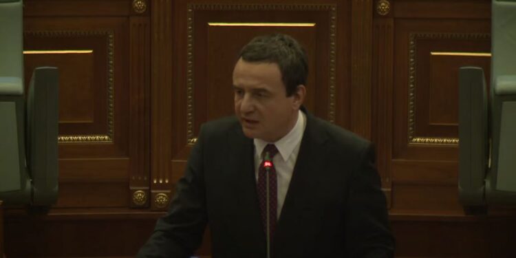 Kurti në mbledhjen e dy kuvendeve: Mund të ketë akte sporadike terroriste në veri