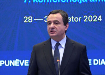 Kurti u kërkon ambasadorëve të veprojnë me vendosmëri ndaj sulmeve nga Serbia