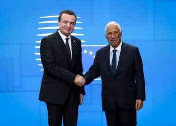 Kurti në Bruksel kërkon heqjen e masave dhe ekstradimin e Radoiçiqit