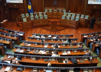 Opozita lëshon sallën e Kuvendit të Kosovës