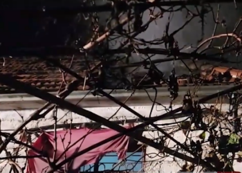 Vdes një 80-vjeçar si pasojë e zjarrit në një banesë në Shkodër