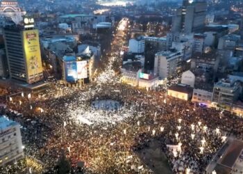 Vuçiq në presion nga protestat a mund të inskenohen tensione në Kosovë?