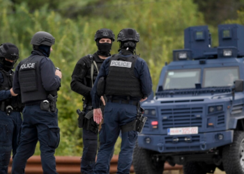 BE: Serbia me hapa të pamjaftueshëm ndaj përgjegjësve për sulmet në veri të Kosovës