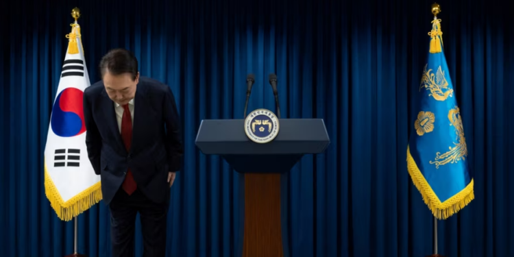 Presidenti i Koresë së Jugut kërkon falje për shpalljen e gjendjes së luftës