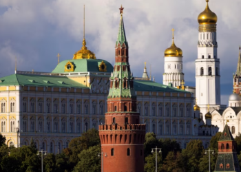 Rusia u thotë qytetarëve të saj t’i shmangin udhëtimet në Perëndim
