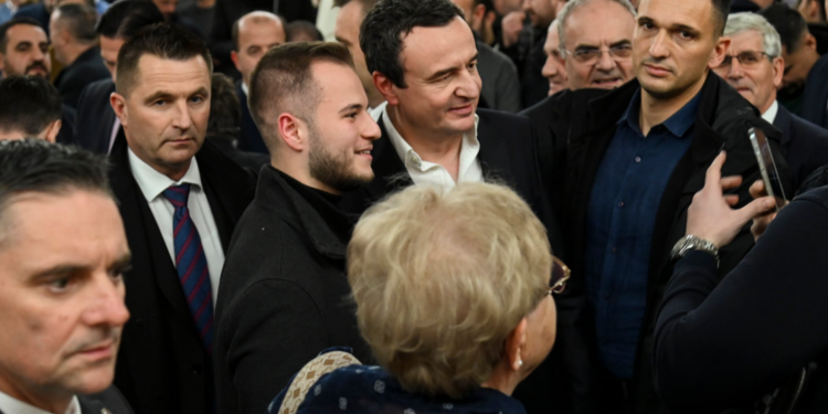 Kurti i bën thirrje mërgatës në Kroaci për investim