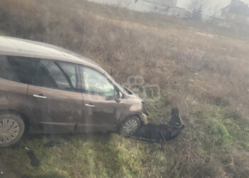 Dy persona të lënduar në aksidentin mes dy veturave në magjistralen Ferizaj-Prishtinë