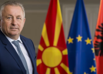 Kryetarit të Strugës i konfiskohet pasaporta