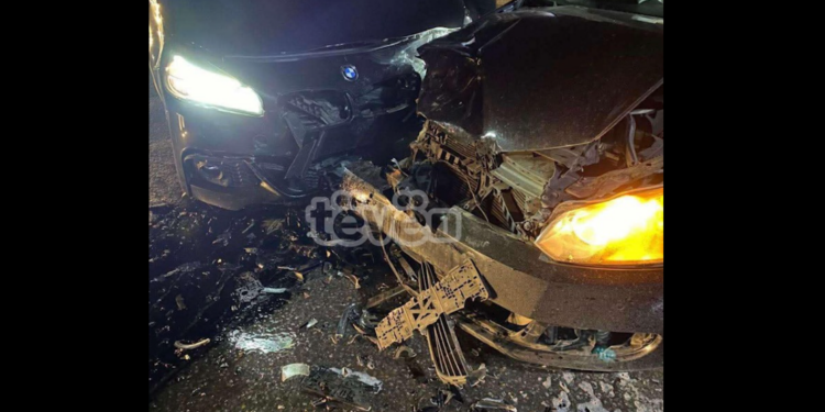 Aksident mes dy veturave te Dheu i Bardhë – Shtatë persona të lënduar, në mesin e tyre edhe mërgimtarë