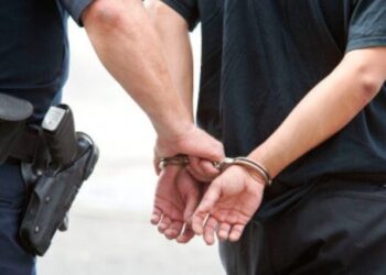 Arrestohet një person në Matiqan, i gjenden armë dhe marihuanë në shtëpi