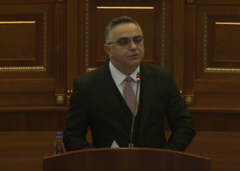 Tahiri e akuzon qeverisjen katërvjeçare të Kurtit për dështime dhe skandale