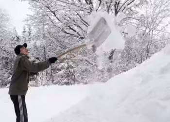 Ballkani nën stuhi të forta bore