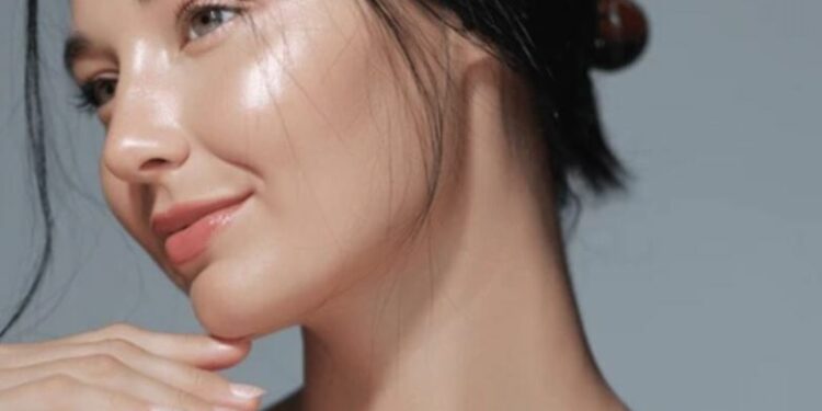 Për lëkurë më rinore dhe me shkëlqim, konsumoni arra