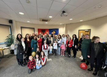 ​Hapet shkolla e parë shqipe në Manchester të Anglisë