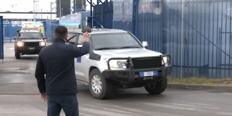 Familjarët e të arrestuarve në Gjykatën Speciale nuk kanë asnjë informacion për ta