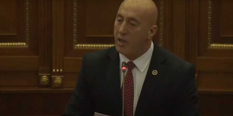Haradinaj kritikon Kurtin, disa ministra dhe deputetë largohen nga salla