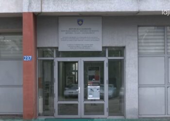 Vuçiq në presion nga protestat a mund të inskenohen tensione në Kosovë?