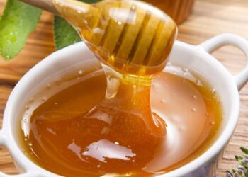 Si të qetësoni kollën gjatë natës