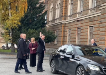 Kurti takohet me anëtarët e Presidencës së Bosnjës