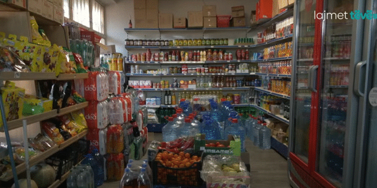 “Pulat më së shumti”, qytetarët tregojnë se çfarë konsumojnë më shumë për Vitin e Ri