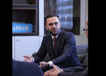 Djali i Jakup Krasniqit i bashkohet PDK-së, garon për deputet