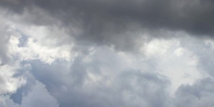 Moti sot i vranët e me intervale me diell